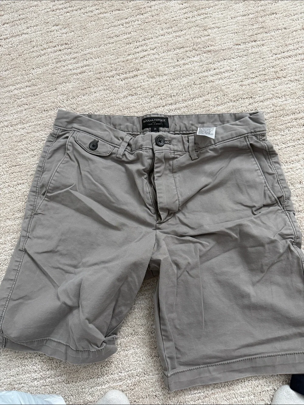 Banana Republic Men’s Taupe Flat-Front Shorts